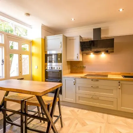 Apsley Villas-free Parking By Prescott *