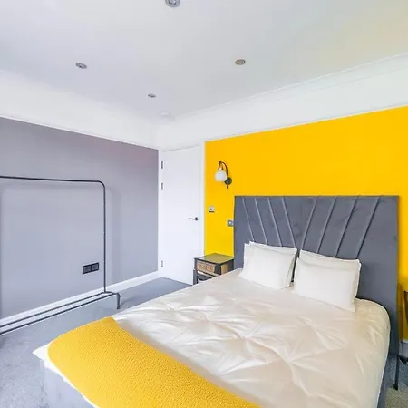 Apsley Villas-free Parking By Prescott Bristol